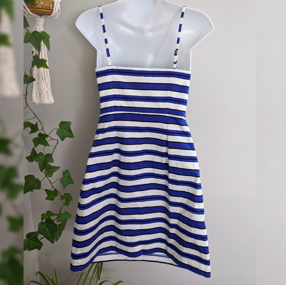 Gap Fit & Flare Dress - Picture 5 of 8